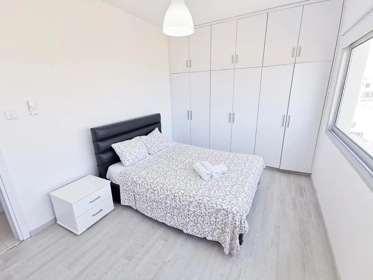 Mackenzie Seaview Paradise Larnaca Apartment